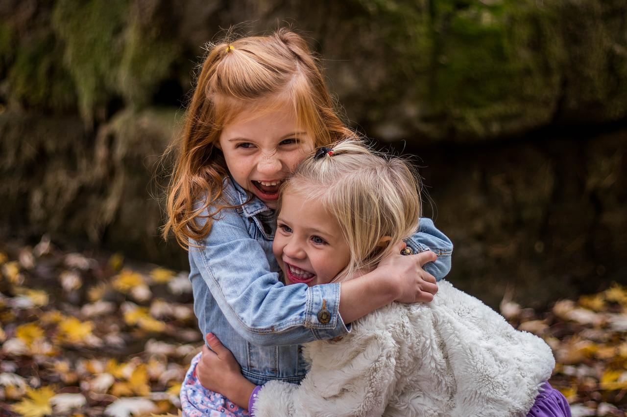 Weshalb Selbstwert stärken bei Kindern bereits grundlegend für das gesamte weitere Leben ist, wie Sie ihr Selbstwertgefühl fördern können: